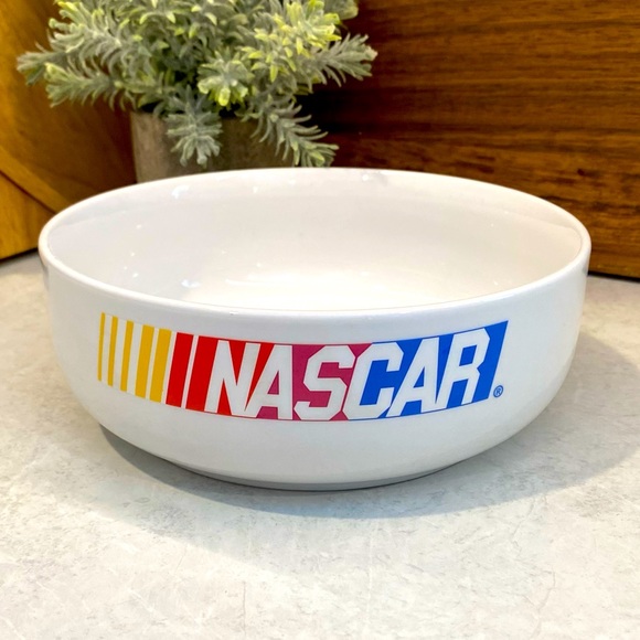 Hunter Other - NASCAR dog or cat dish: water or food bowl